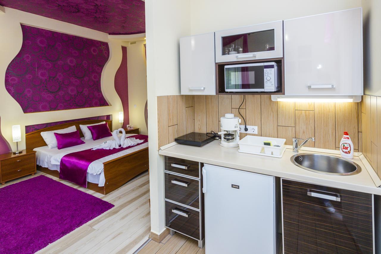 Almafa Apartmanhaz เอ็กเกอร์ ภายนอก รูปภาพ