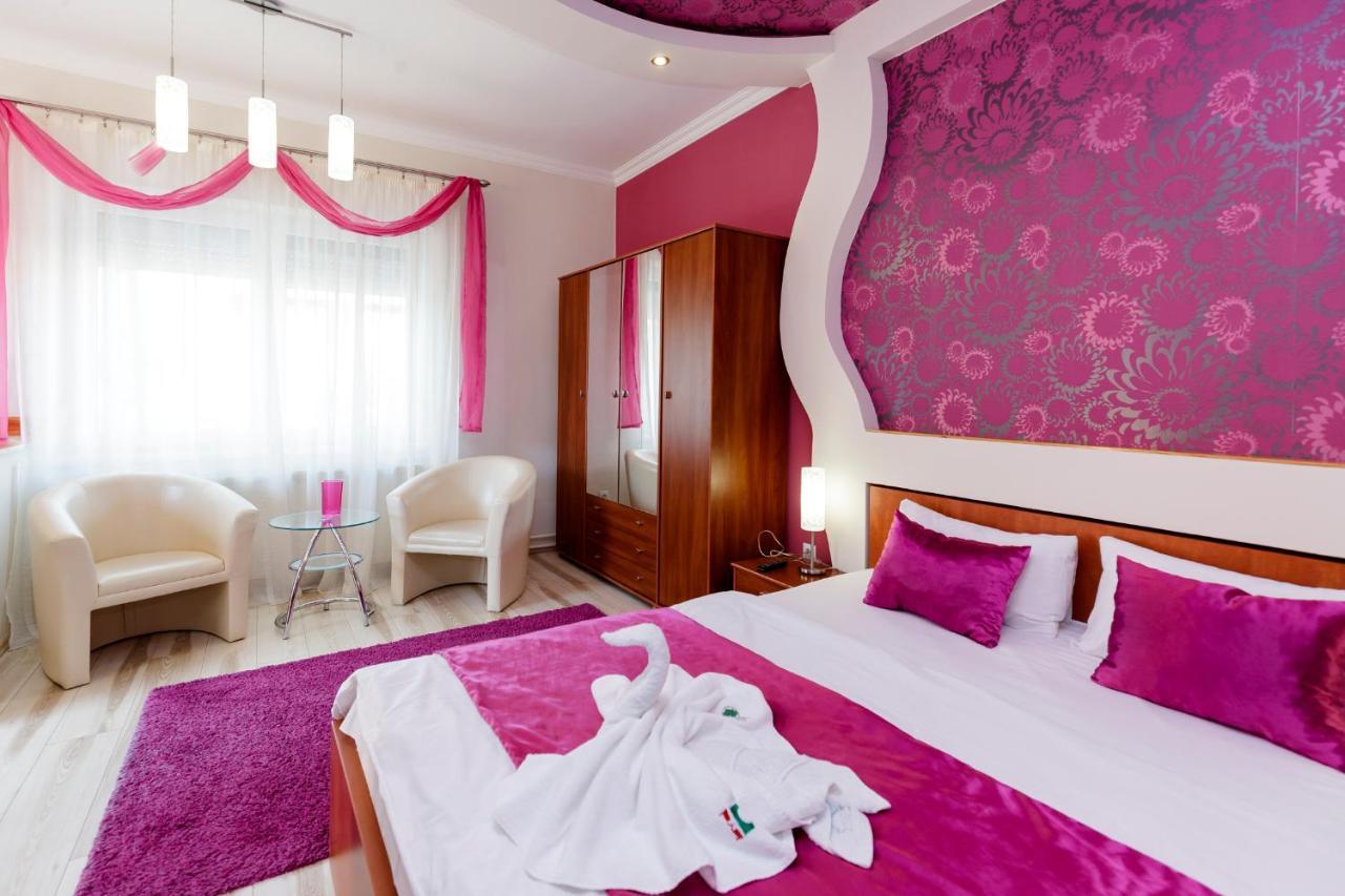 Almafa Apartmanhaz เอ็กเกอร์ ภายนอก รูปภาพ
